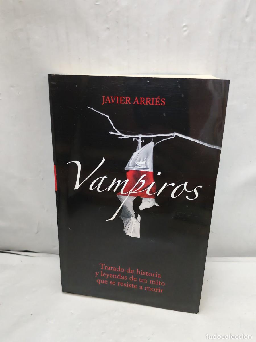 Libros de segunda mano: VAMPIROS: Bestiario de Ultratumba (Edici&oacute;n 2014)