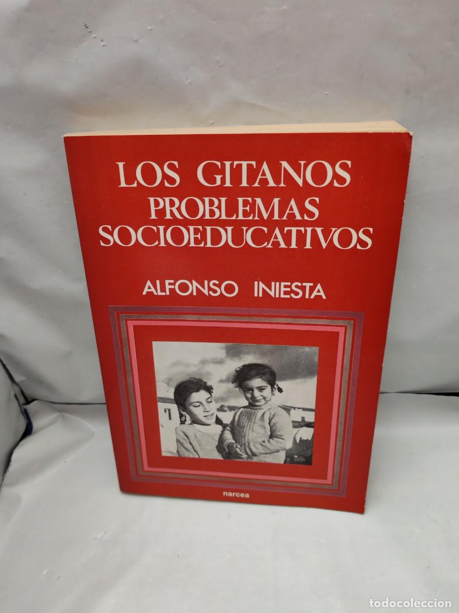 Livros em segunda m&atilde;o: LOS GITANOS. Problemas socioeducativos