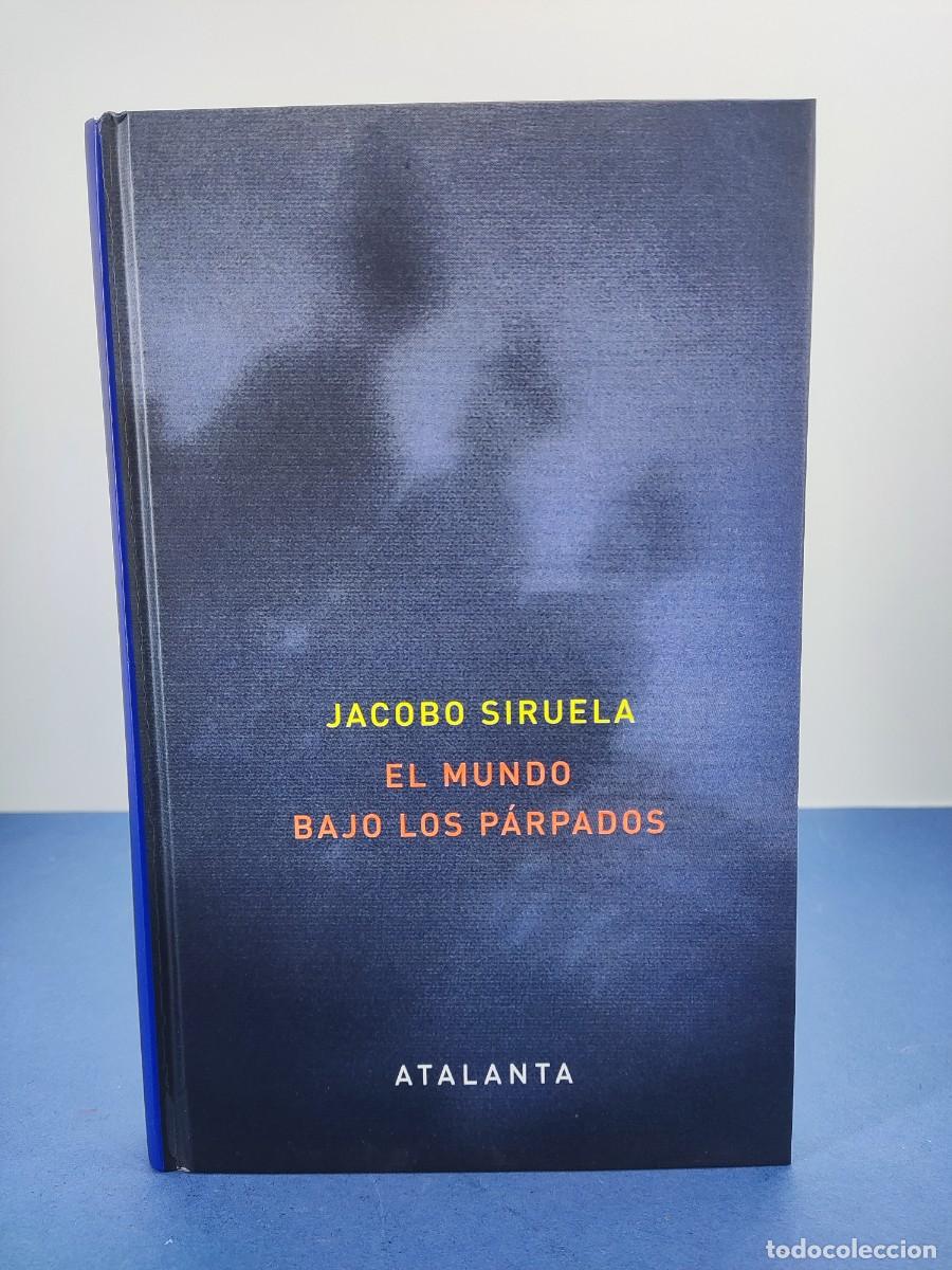 Libros de segunda mano: EL MUNDO BAJO LOS P&Aacute;RPADOS / JACOBO SIRUELA / 2010. ATALANTA