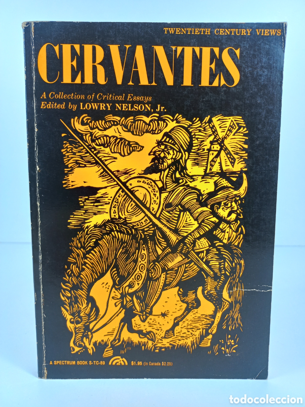 Libros de segunda mano: Cervantes. A Collection of Critical Essays. Lowry Nelson. Spectrum Books, 1969.