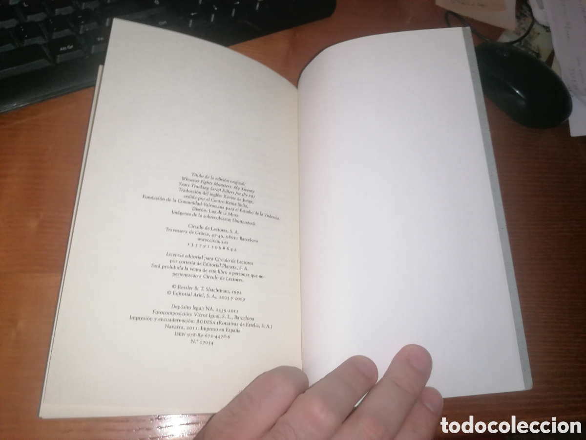 Libros de segunda mano: Libro: ASESINOS EN SERIE + 2 LIBROS DE REGALO - Foto 3