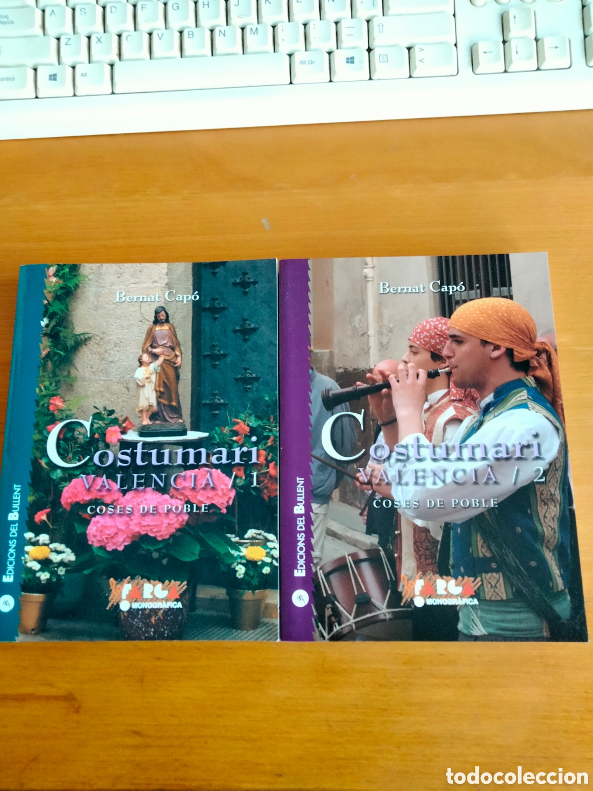 Livros em segunda m&atilde;o: Costumari valenci&agrave;, coses de poble, 2 volums. Bernat Cap&oacute;
