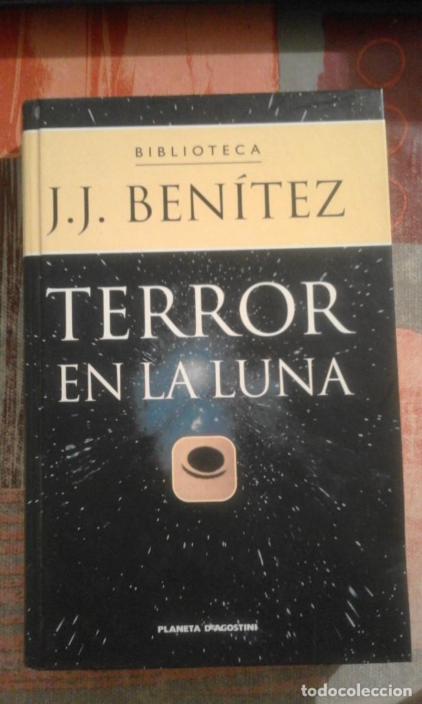 Libros de segunda mano: Terror en la Luna - J.J. Ben&iacute;tez - Foto 1