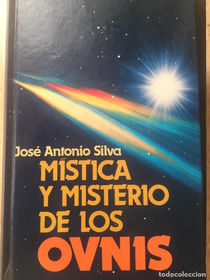 Libros de segunda mano: M&iacute;stica y misterio de los ovnis - Foto 1