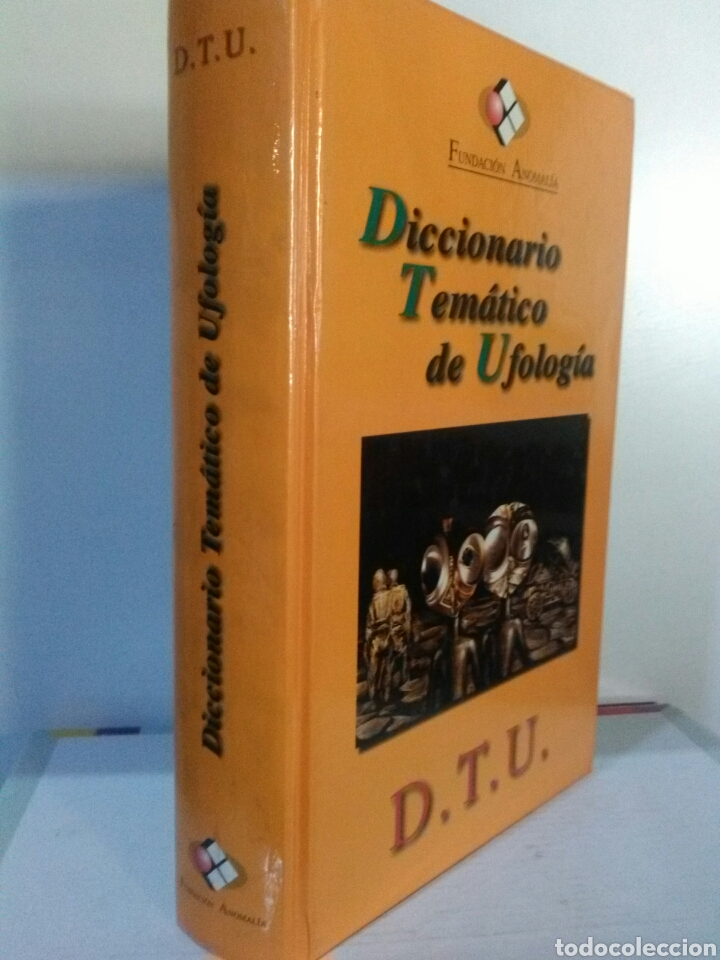 Libros de segunda mano: DICCIONARIO TEM&Aacute;TICO DE UFOLOG&Iacute;A - Foto 1
