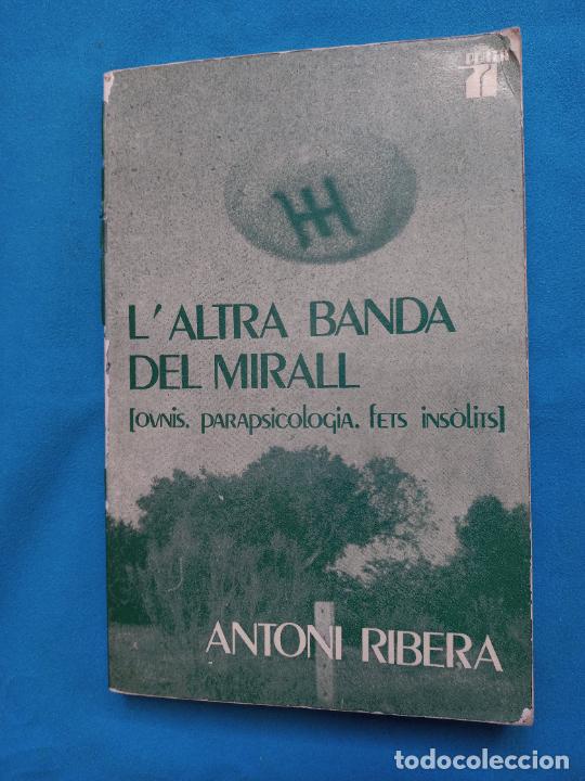 Libros de segunda mano: Laltra banda del mirall - Antoni Ribera - Foto 1