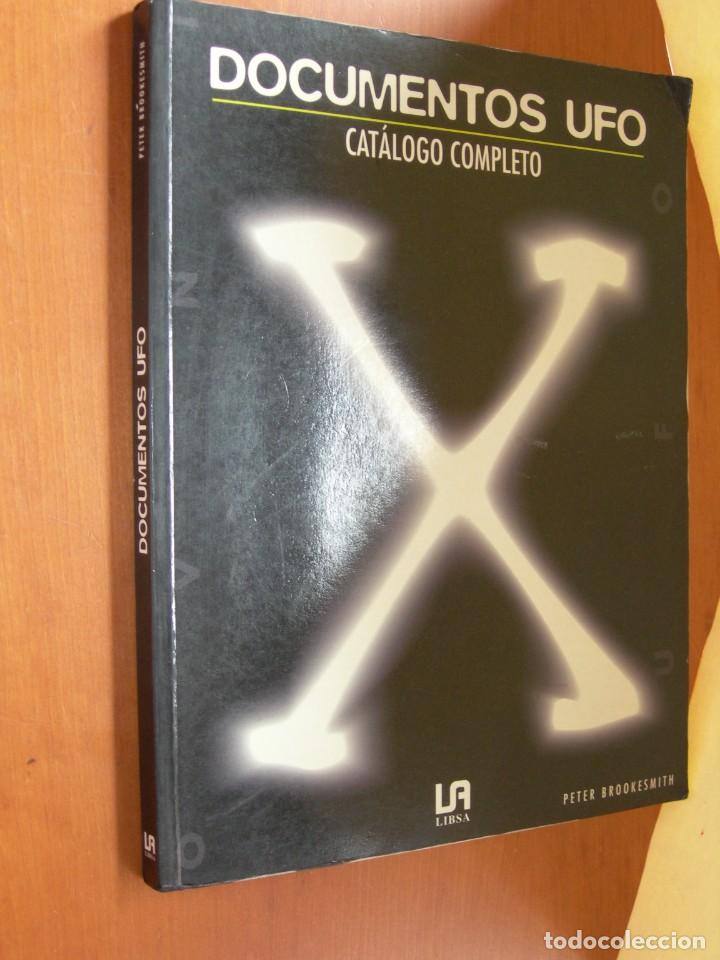 Libros de segunda mano: DOCUMENTOS UFO / CAT&Aacute;LOGO COMPLETO / PETER BROOKES MITH - Foto 1