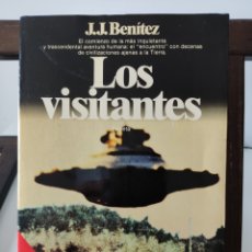 Libros de segunda mano: LOS VISITANTES/ J.J. BENÍTEZ/ PLANETA, 1982. Lote 373886589