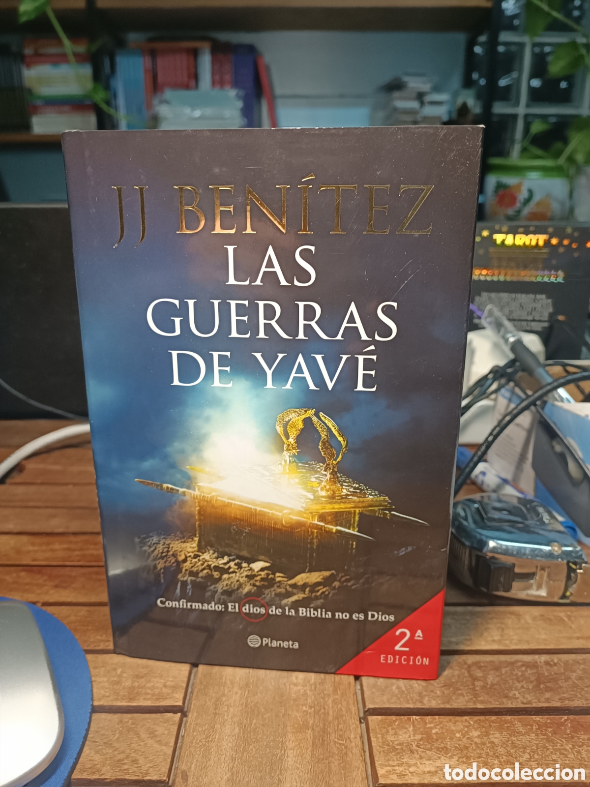 Libros de segunda mano: Las guerras de yave JJ Ben&iacute;tez planeta tapa dura Dios Biblia 2023