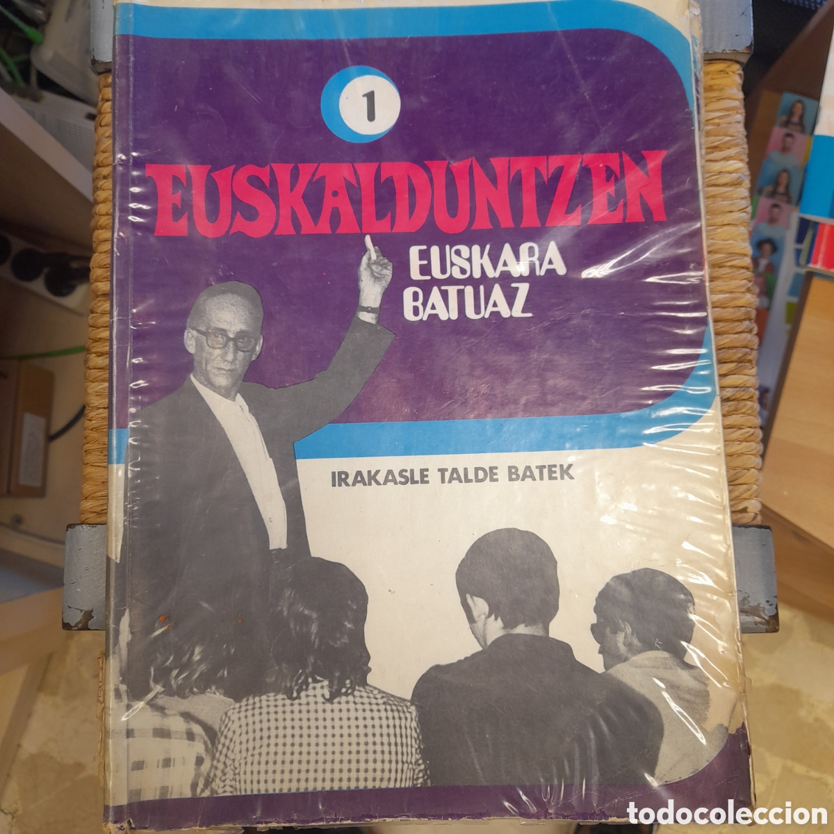 Libros de segunda mano: Euskalduntzen 1. Euskara batuaz - Foto 1