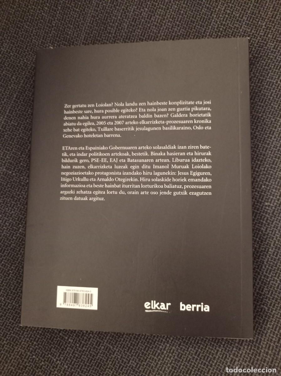 Libros de segunda mano: Libro Loiolako hegiak. Imanol Murua Ur&iacute;a. Elkar Berria 2010. - Foto 2