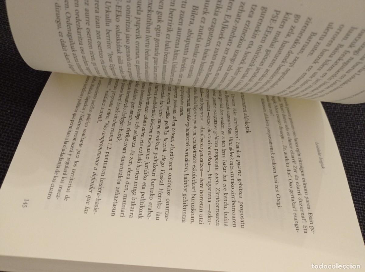 Libros de segunda mano: Libro Loiolako hegiak. Imanol Murua Ur&iacute;a. Elkar Berria 2010. - Foto 8