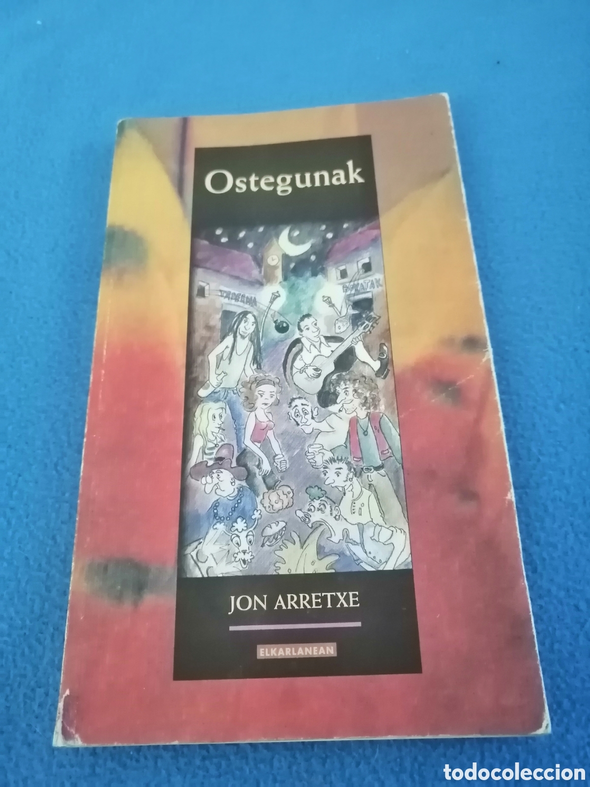 Libros de segunda mano: Libro en euskera Ostegunak de Jon Arretxe - Foto 1