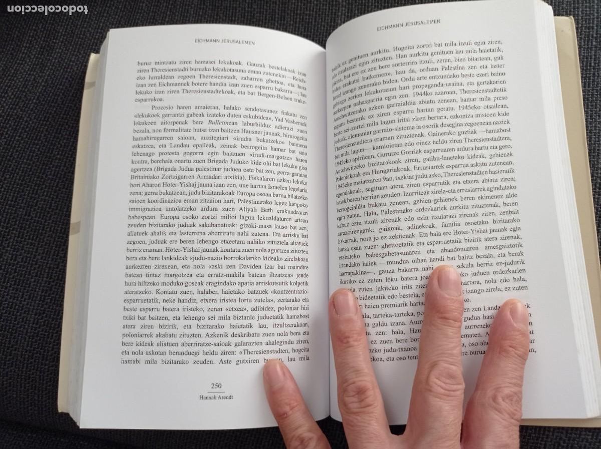 Libros de segunda mano: Libro Eichmann Jerusalemen. Hannah Arendt. Klasikoak 2008. - Foto 13