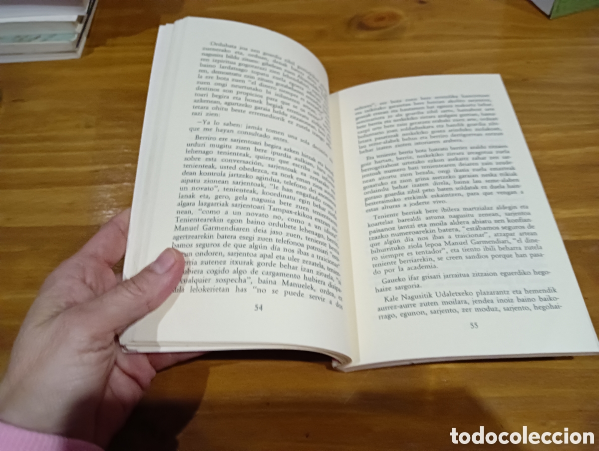 Libros de segunda mano: Anjel Lertxundi. Tobacco Days - Foto 4