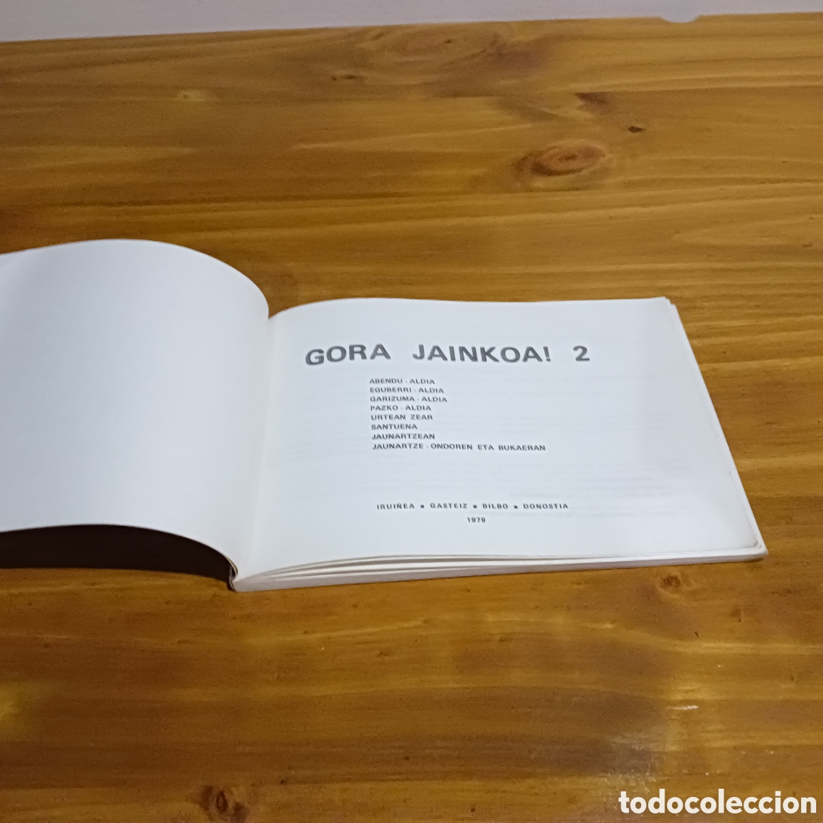 Libros de segunda mano: Gora jainkoa 2 .Graficas p.p. Benedictinos - Foto 2