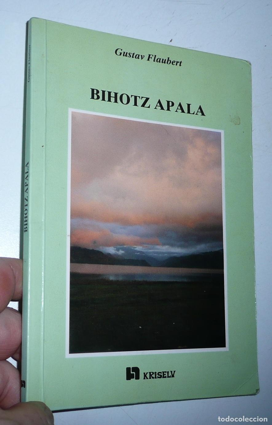 Libros de segunda mano: Bihotz apala - Gustav Flaubert (Kriselu, 1987) En euskera - Foto 1