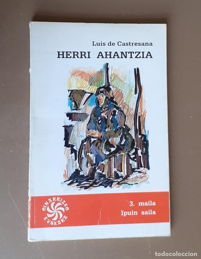 Libros de segunda mano: HERRI AHANTZIA - Luis de Castresana - Foto 1