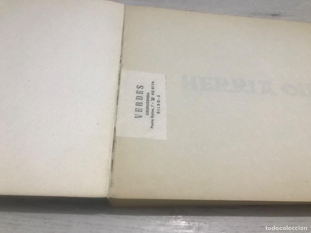 Libros de segunda mano: Libro Herria Oihuka cancionero en euskera - Foto 2