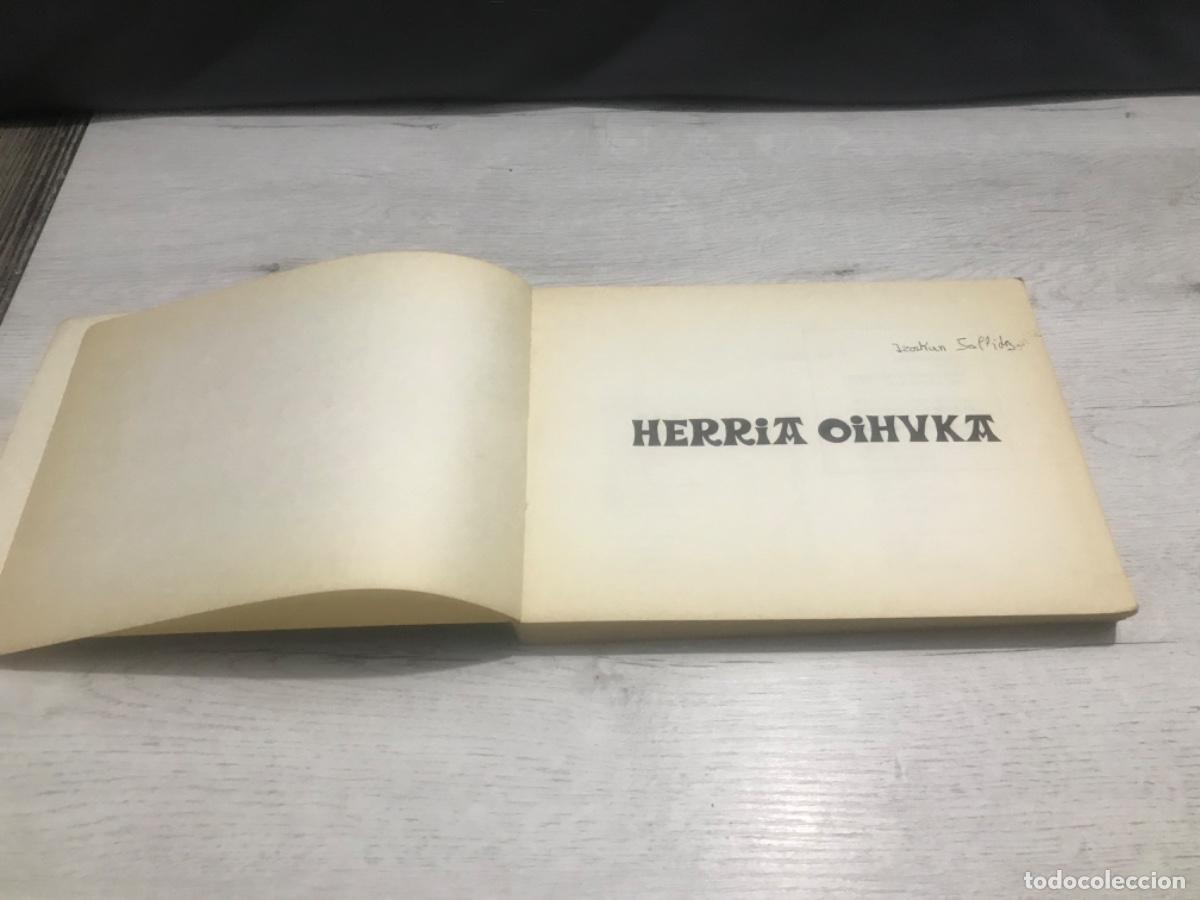 Libros de segunda mano: Libro Herria Oihuka cancionero en euskera - Foto 3