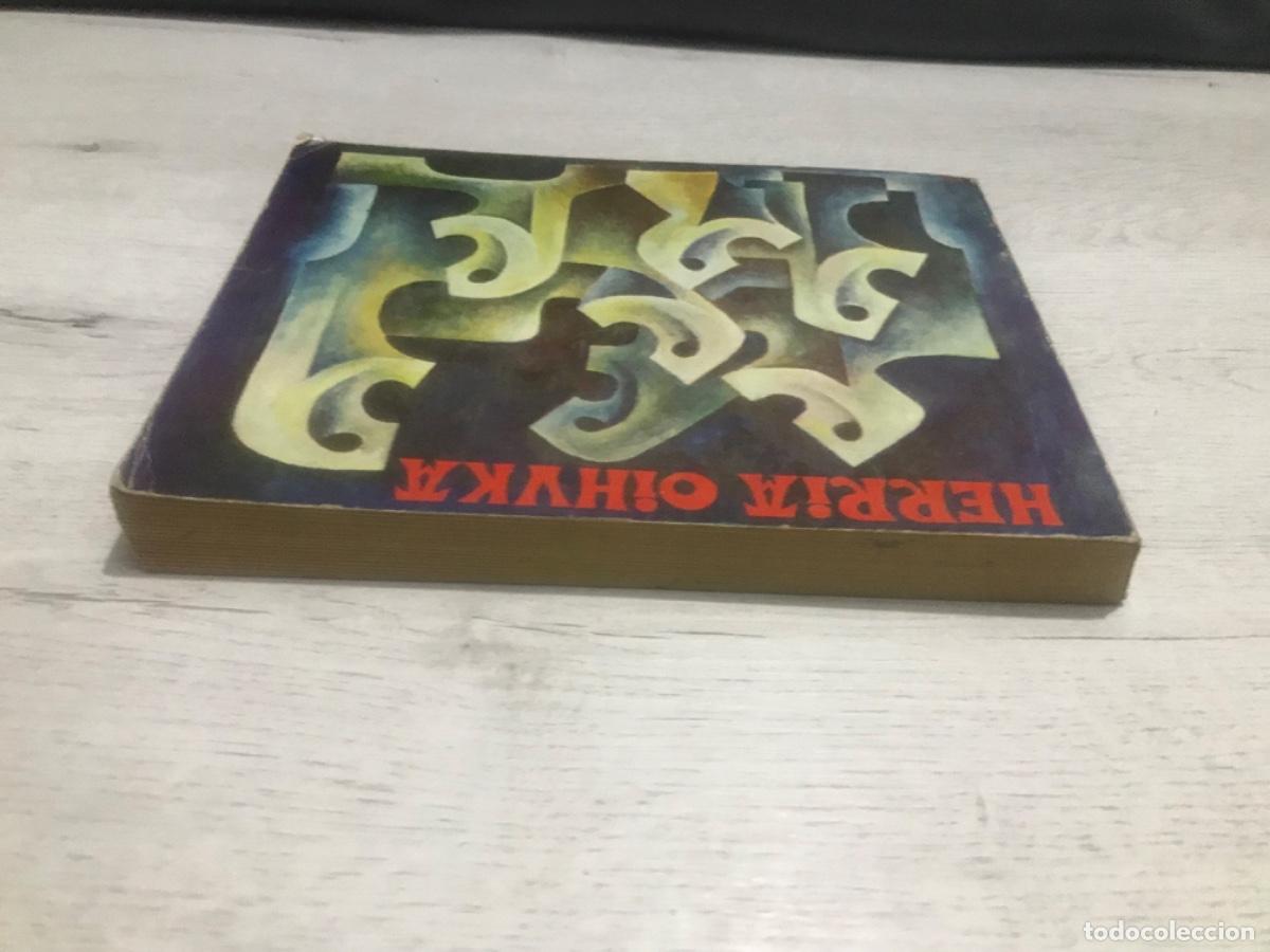 Libros de segunda mano: Libro Herria Oihuka cancionero en euskera - Foto 13