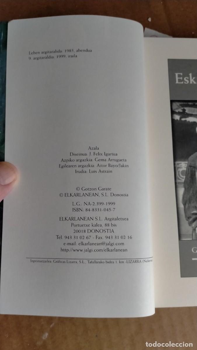Libros de segunda mano: ESKU LEUNA. GOTZON GARATE. ELKARLANEAN, 1999 - Foto 3