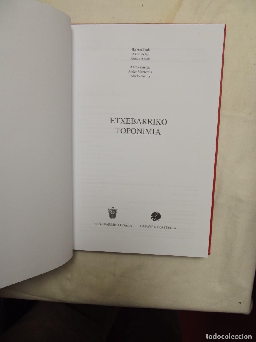 Libros de segunda mano: ETXEBARRIKO TOPONIMIA - Foto 2