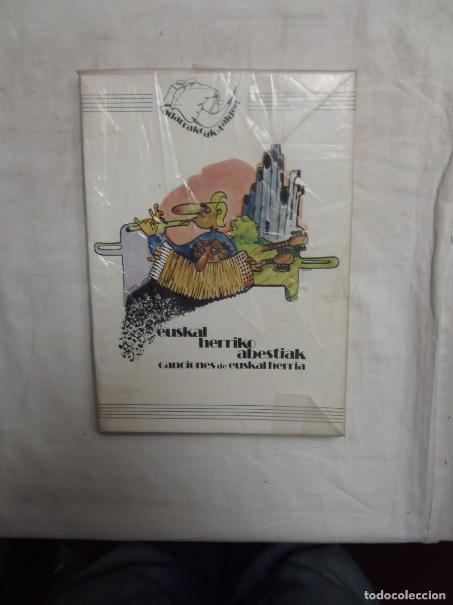 Libros de segunda mano: CANCIONES DE EUSKAL HERRIA - EUSKAL HERRIKO ABESTIAK ( BILINGUE )