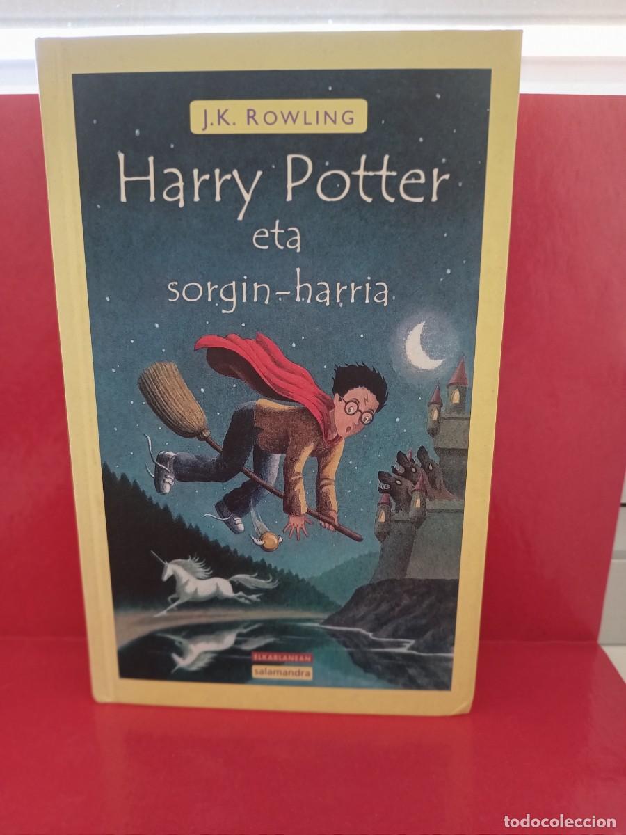 Libros de segunda mano: Harry Potter eta sorgin - harria - J.K. Rowling - Elkarlanean - Salamandra 2001 Euskaraz
