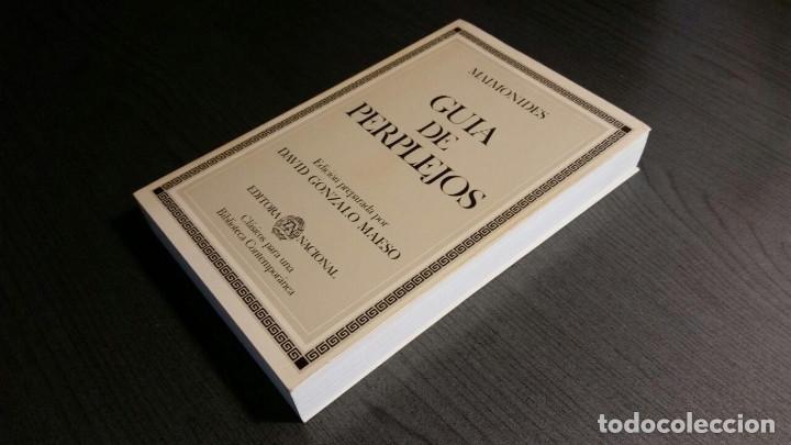 Libros de segunda mano: GU&Iacute;A DE PERPLEJOS - MAIM&Oacute;NIDES - EDITORA NACIONAL - Foto 2