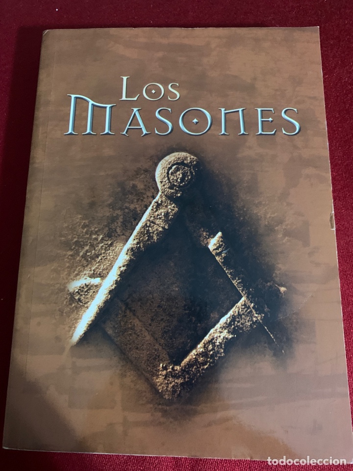 Libros de segunda mano: Los masones. Agustin Celis S&aacute;nchez. - Foto 1