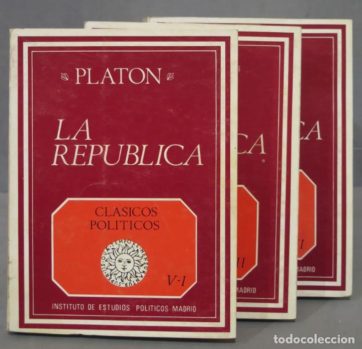 Libros de segunda mano: LA REPUBLICA. PLATON. 3 TOMOS - Foto 1