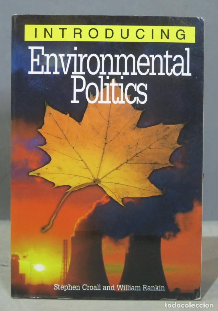 Libros de segunda mano: INTRODUCING ENVIRONMENTAL POLITICS - Foto 1