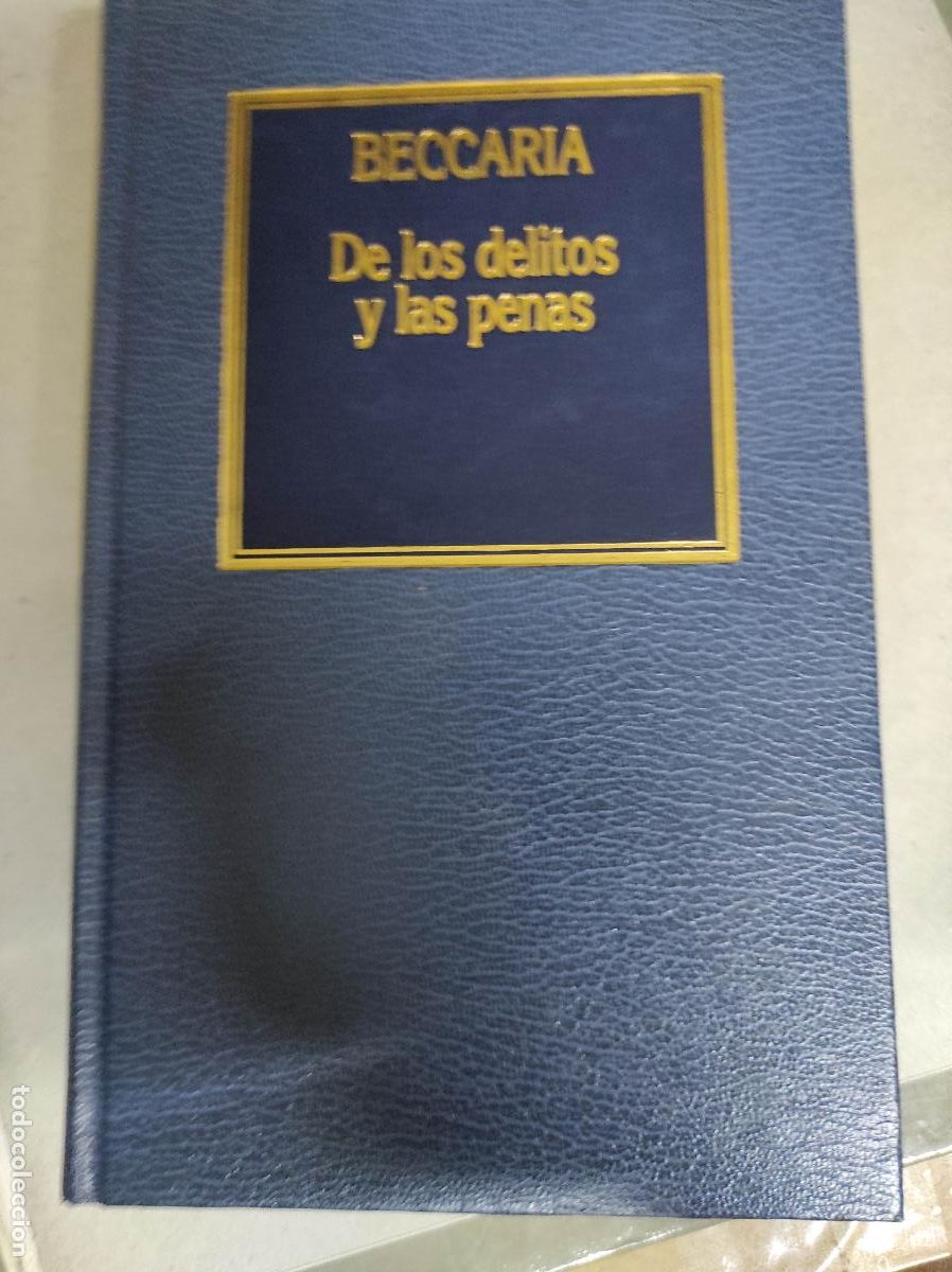 Libros de segunda mano: De los delitos y las penas. - Beccaria. - Foto 1