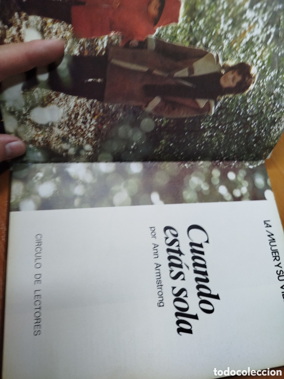 Libros de segunda mano: Cuando est&aacute;s sola. La mujer y su vida. - Foto 2