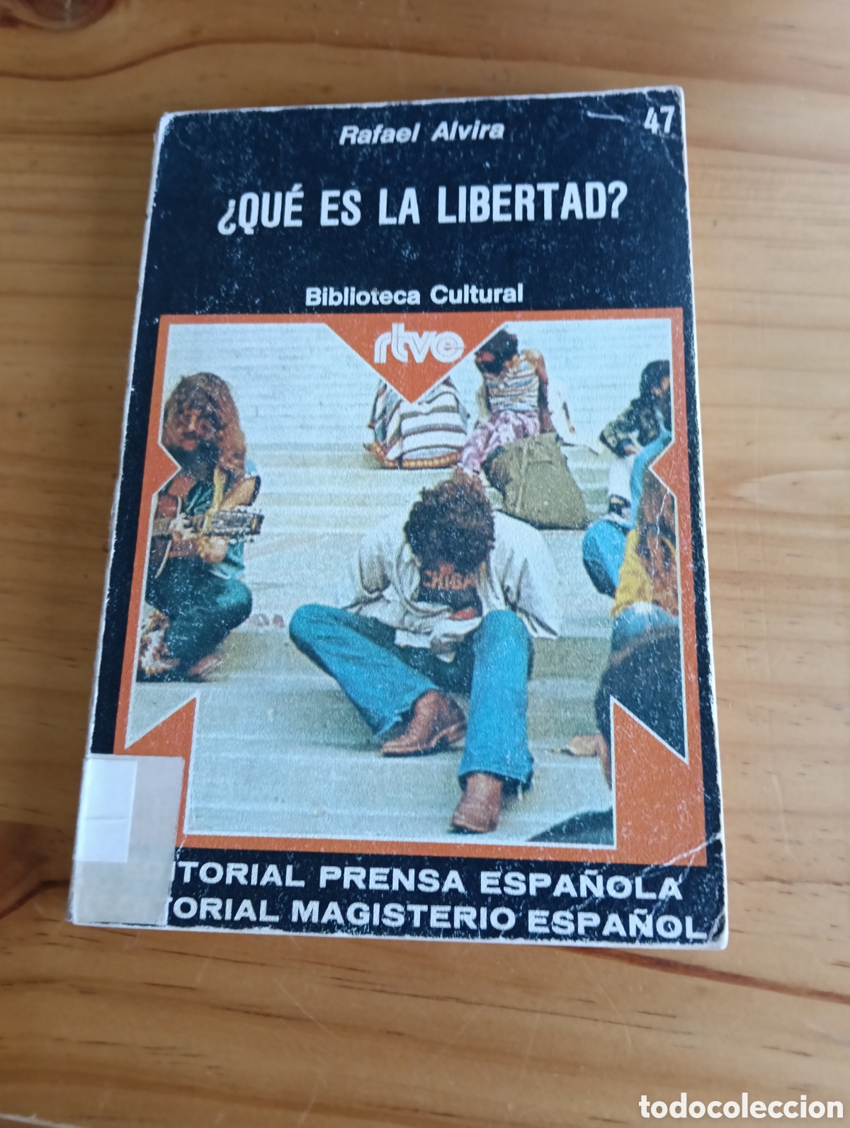 Libros de segunda mano: Que es la libertad? A&ntilde;o 1976 - Foto 1