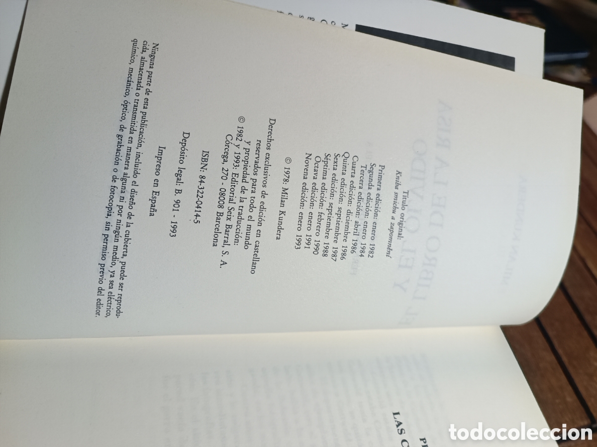 Libros de segunda mano: El libro de la risa y el olvido Milan kundera seix barral - Foto 5