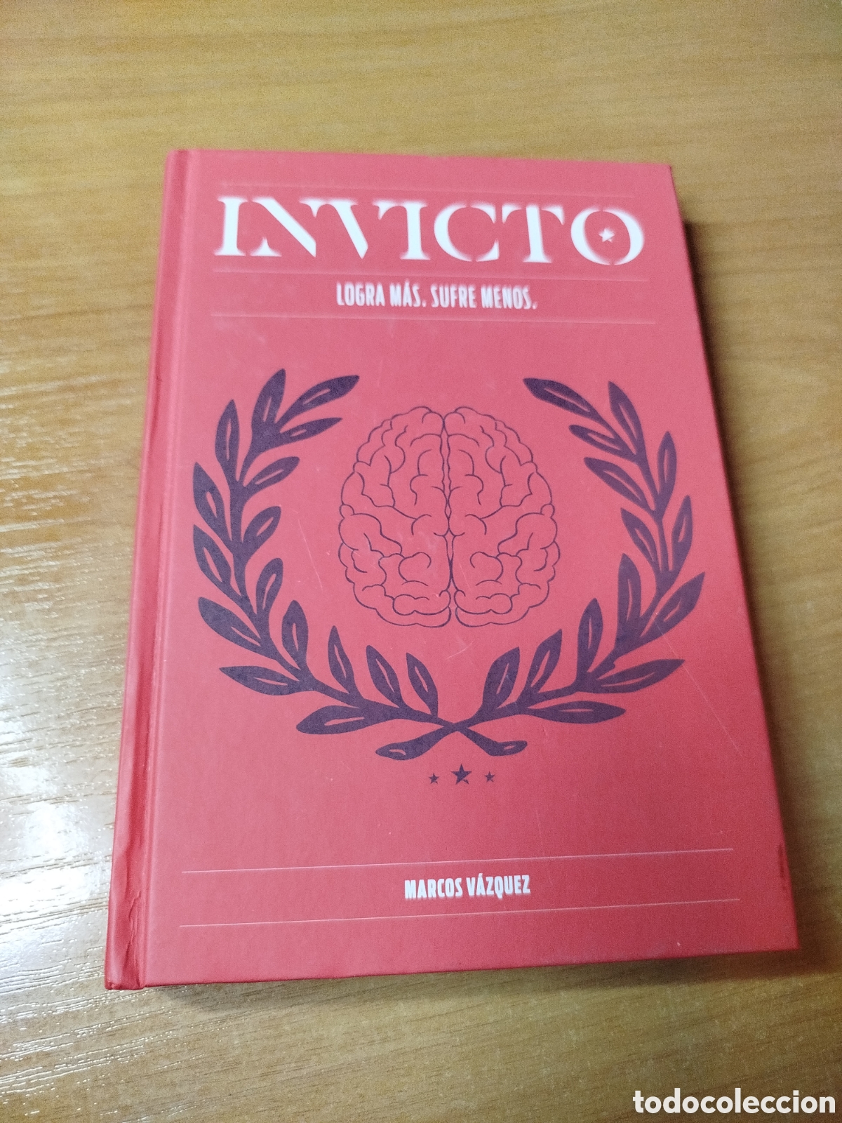 Libros de segunda mano: Invicto. Logra m&aacute;s sufre menos. Marcos V&aacute;zquez