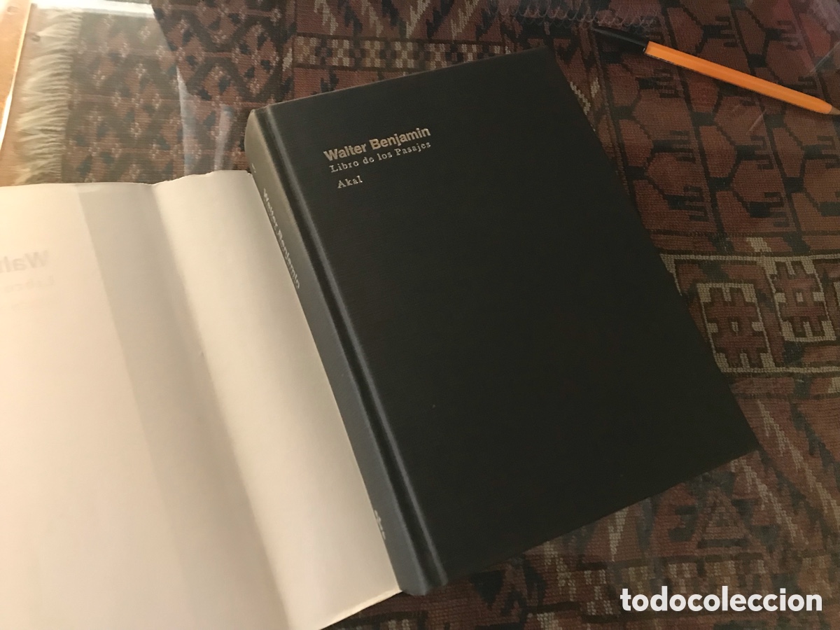 Libros de segunda mano: Libro de los pasajes. Walter Benjam&iacute;n. Akal. Edici&oacute;n de Rolf Tiedemann