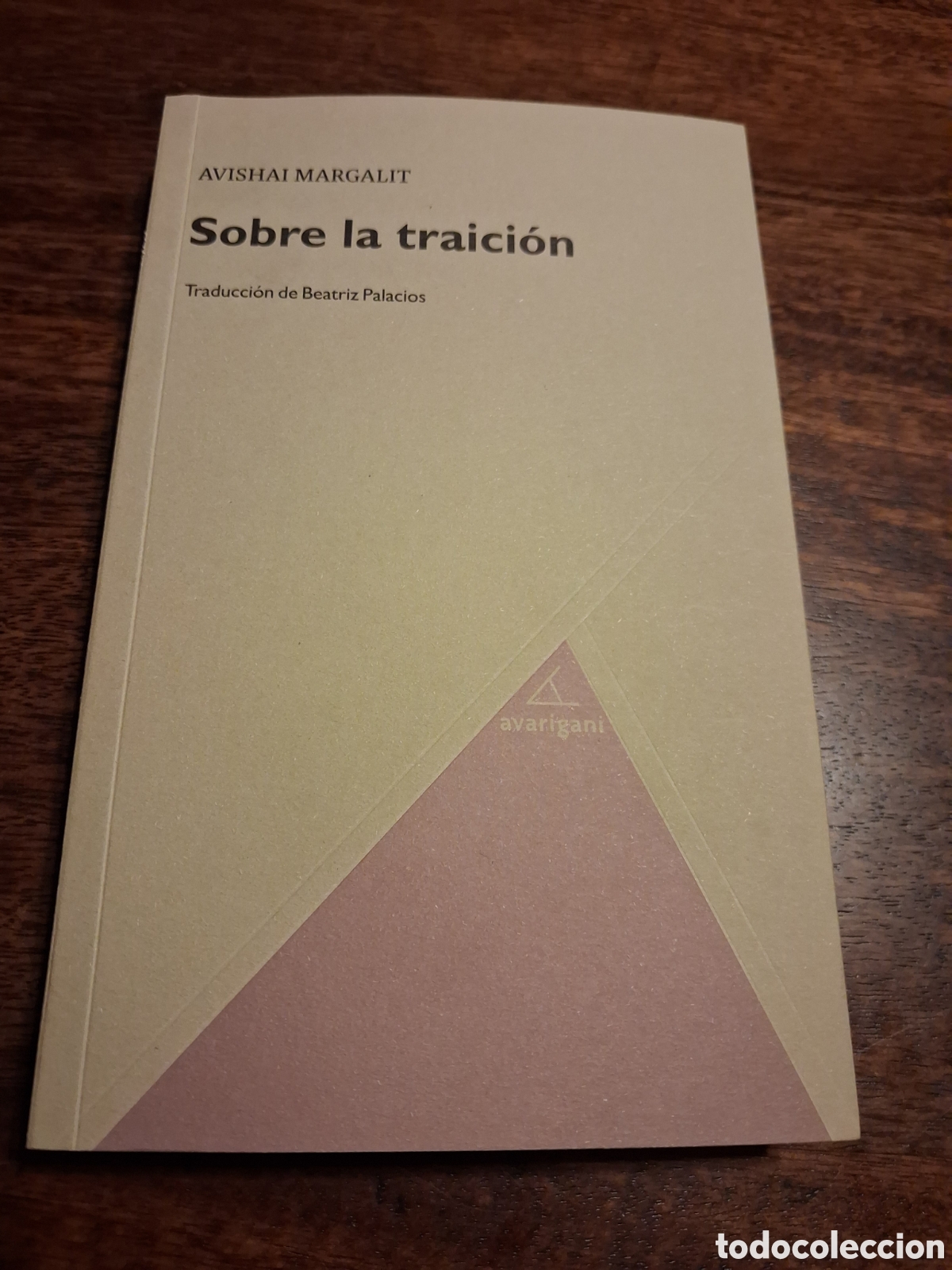 Libros de segunda mano: Sobre la traici&oacute;n, Avishai Margalit - Foto 1
