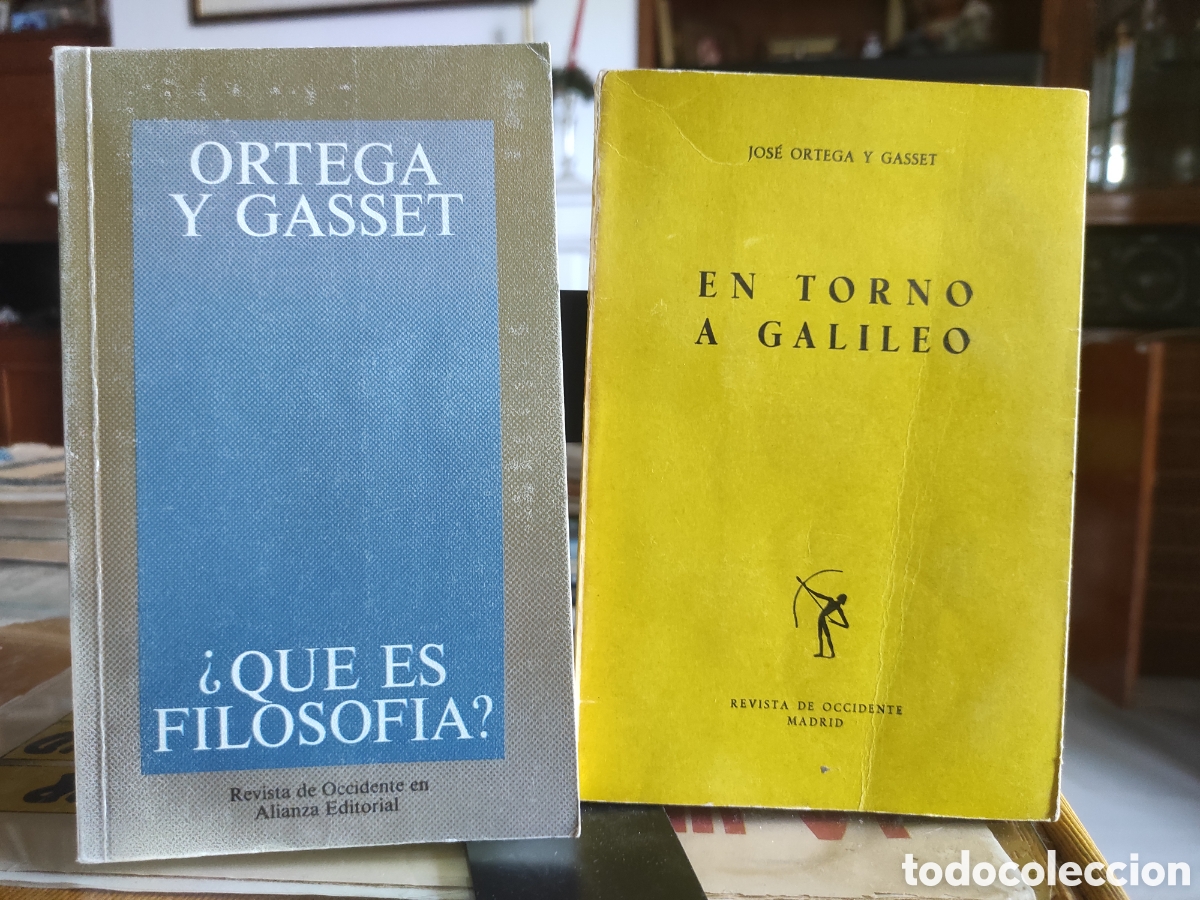 Libros de segunda mano: Jos&eacute; Ortega y Gasset. Qu&eacute; es la filosof&iacute;a y En torno a Galileo (PEDIDO MINIMO 10&euro;)
