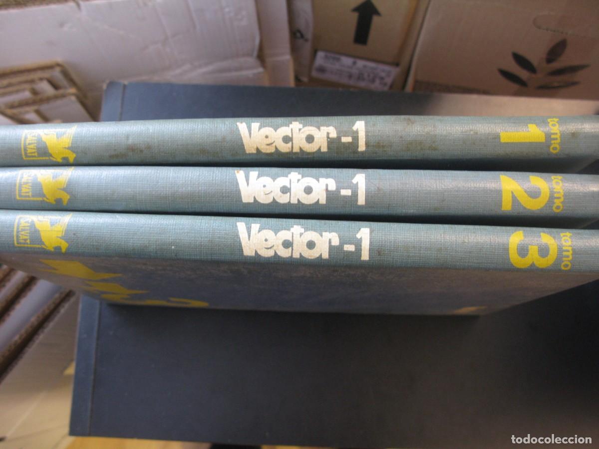 Libros de segunda mano: ENCICLOPEDIA VECTOR 1. 3 TOMOS VOL&Uacute;MENES. EDITORIAL SALVAT