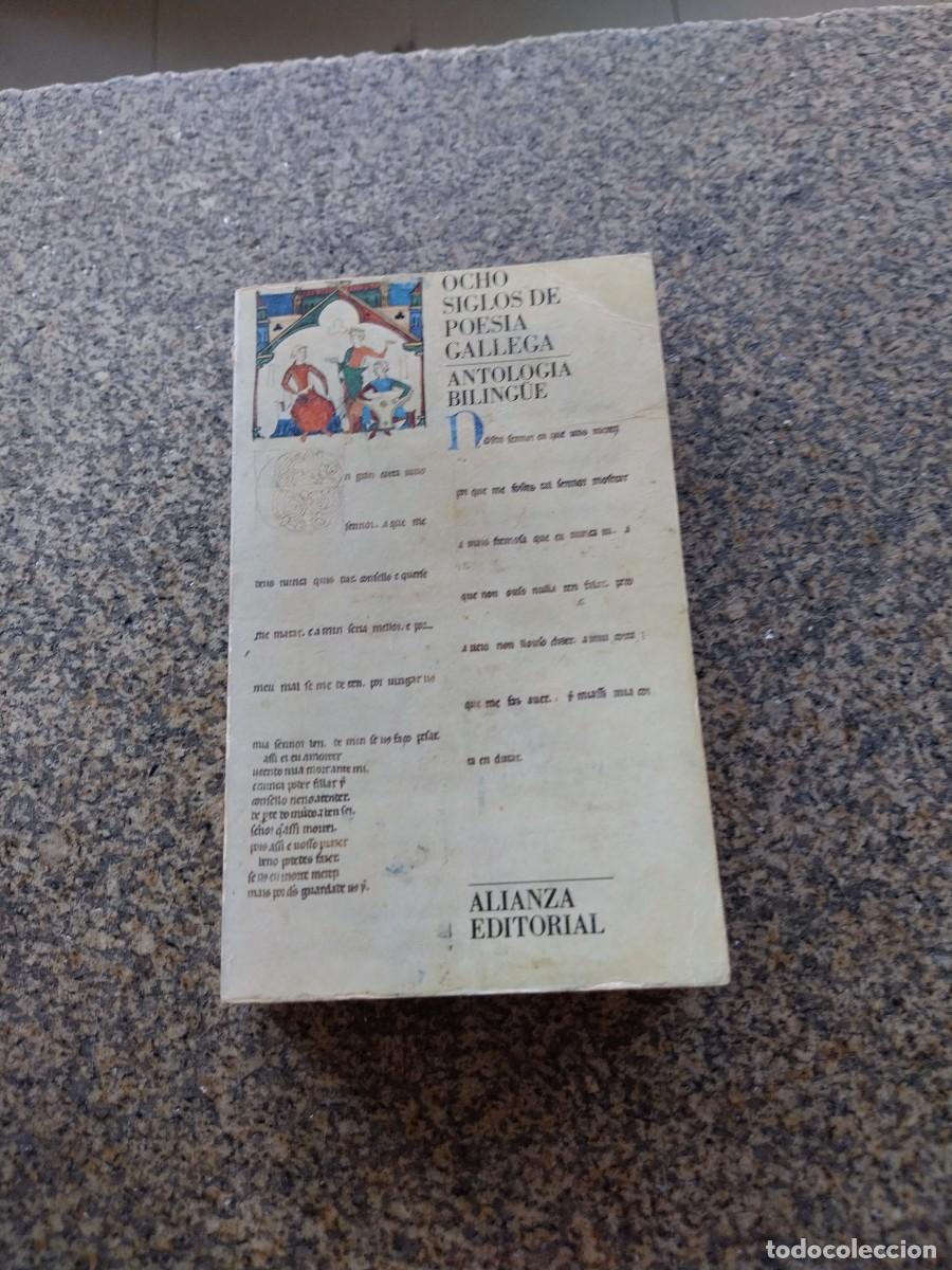 Libros de segunda mano: OCHO SIGLOS DE POESIA GALLEGA -- ANTOLOGIA BILINGUE -- ALIANZA --