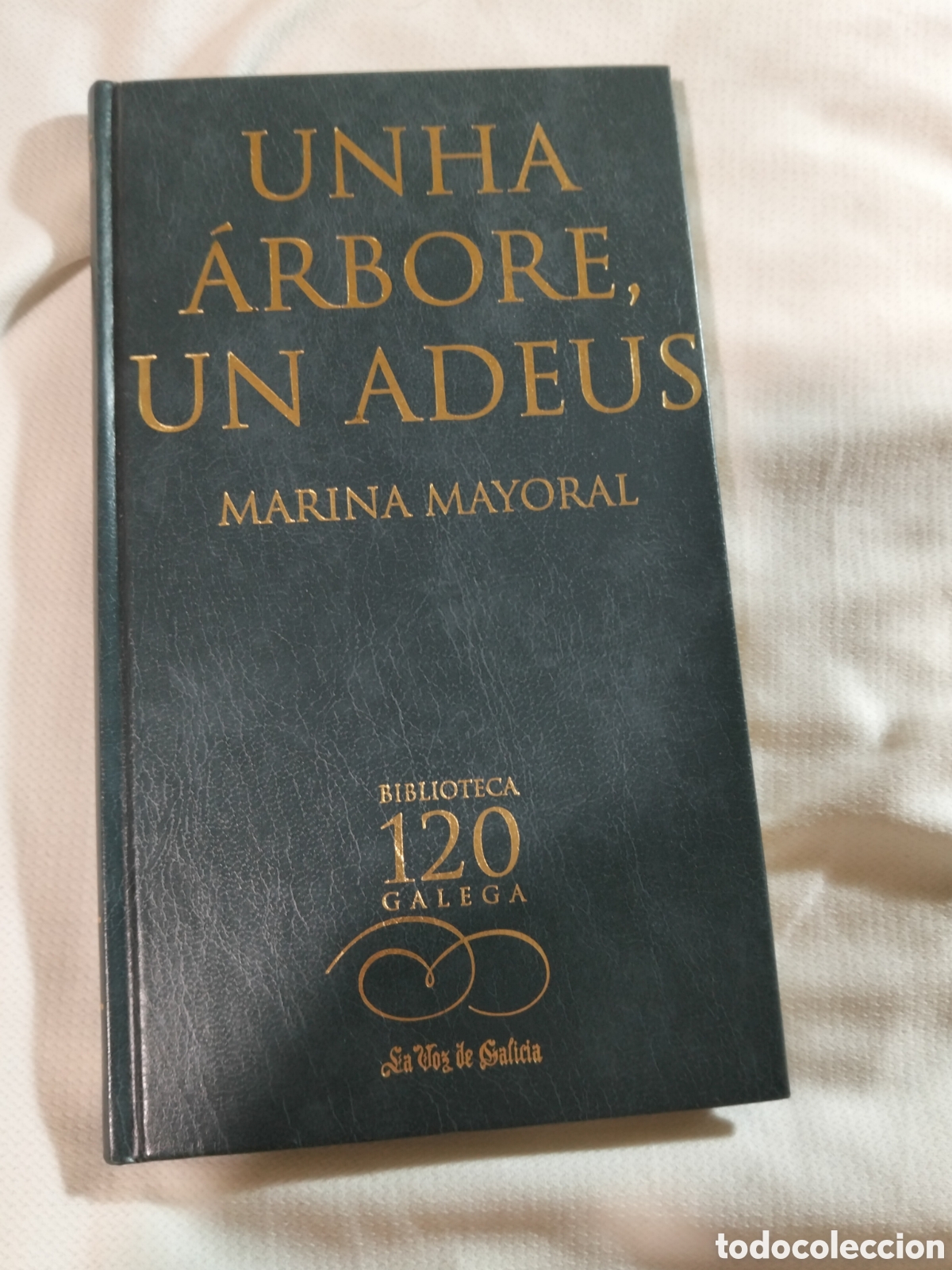 Libros de segunda mano: UNHA ARBORE, UN ADEUS. MARINA MAYORAL. BIBLIOTECA GALEGA. LA VOZ DE GALICIA