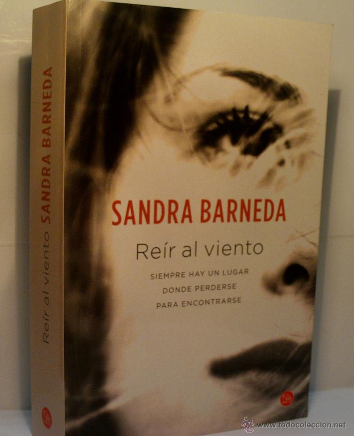 Libros de segunda mano: REIR AL VIENTO. BARNEDA Sandra. 2014 - Foto 1