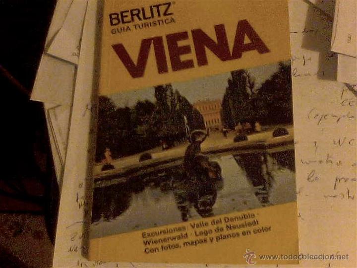 Libros de segunda mano: Berlitz Gu&iacute;a Tur&iacute;stica Viena