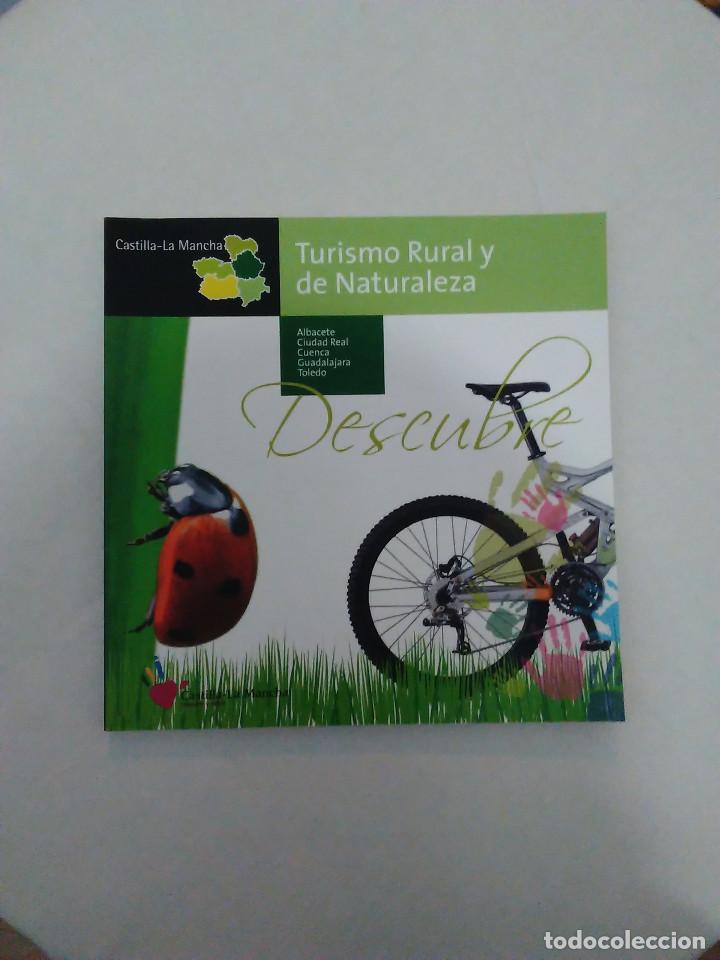 Libros de segunda mano: Turismo rural y de naturaleza. Descubre Castilla La Mancha. Estado impecable. A estrenar.
