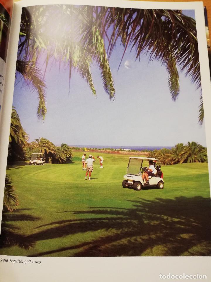 Libros de segunda mano: LANZAROTE. TOURIST GUIDE (EDICIONES A. M.) - Foto 9