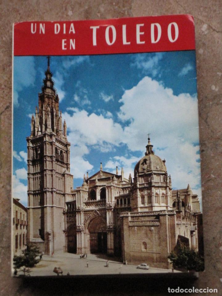 Libros de segunda mano: UN DIA EN TOLEDO - GUIA  ARTISTICA ILUSTRADA - ABRIL 1970.