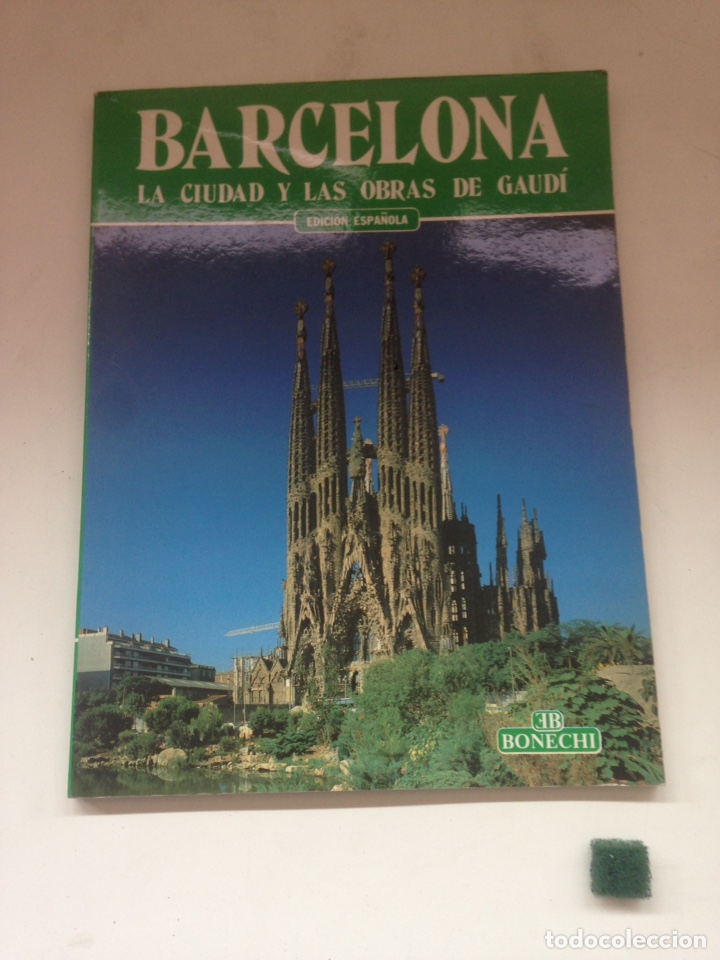 Libros de segunda mano: BARCELONA LA CIUDAD Y LAS OBRAS DE GAUD&Iacute;